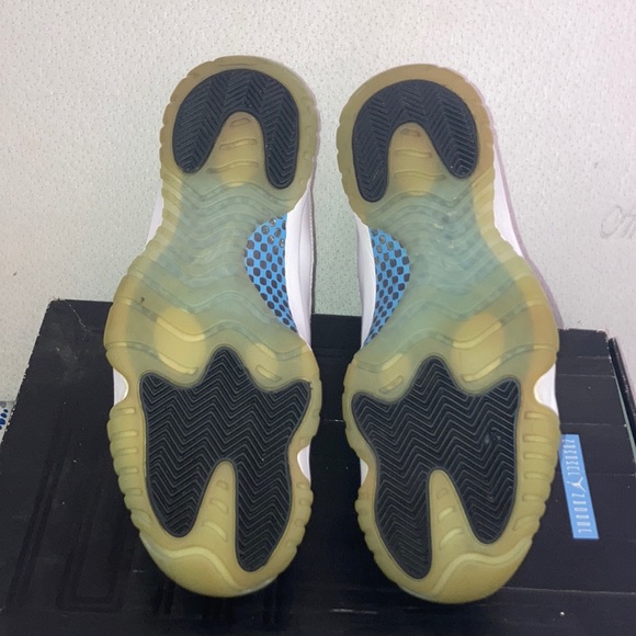 (SOLD) Jordan 11 legend blue - Picture 3 of 6